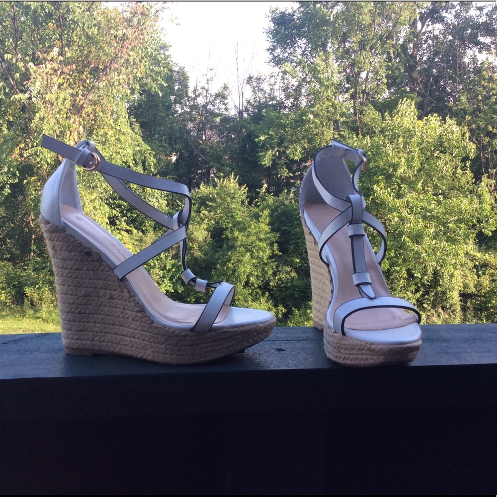 White wedges